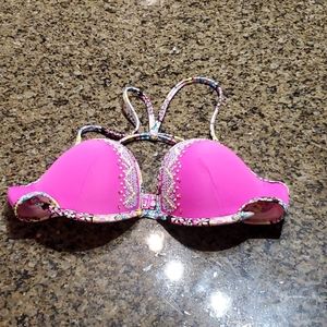 NWOT Victoria's Secret bikini top size 34C